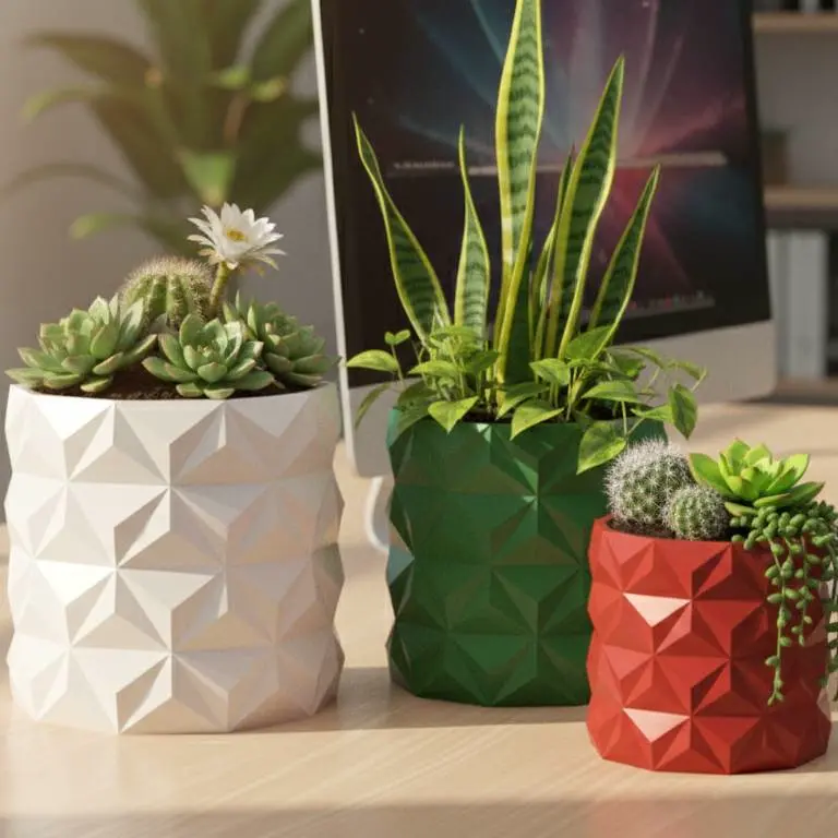 Bronvoorbeeld van het 3D-model maceta para plantas decorativas door J Alex Sparza