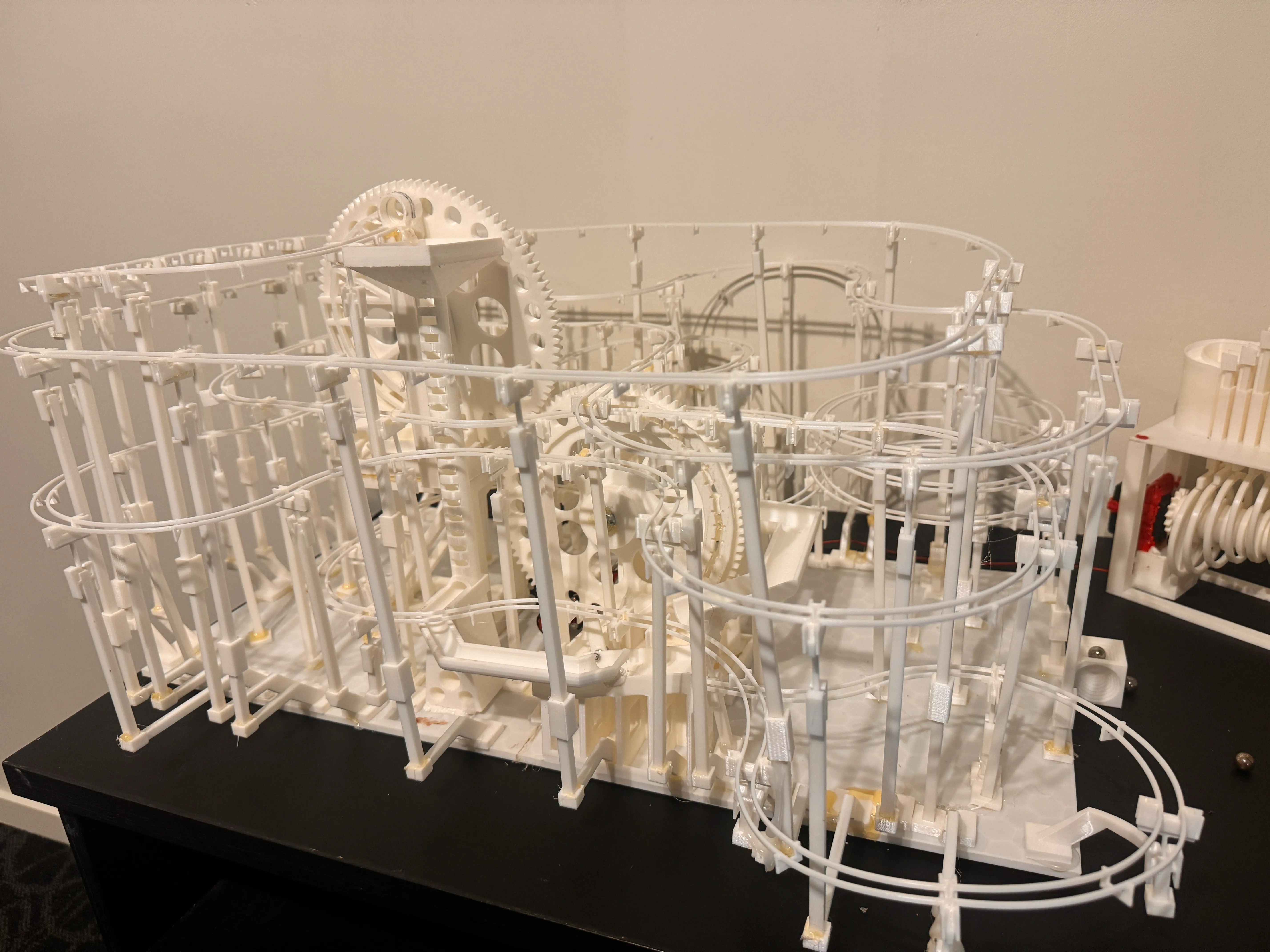 Bronvoorbeeld van het 3D-model Marblecoaster run door MakerMann