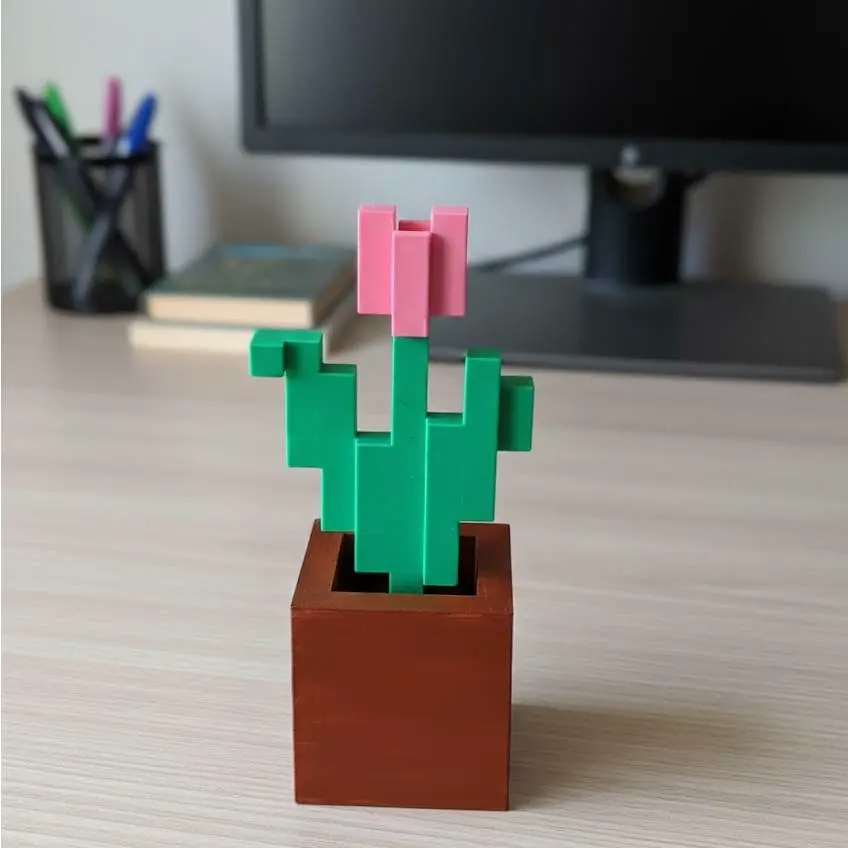 Source preview of the Minecraft Tulip 3D model by 3dessence