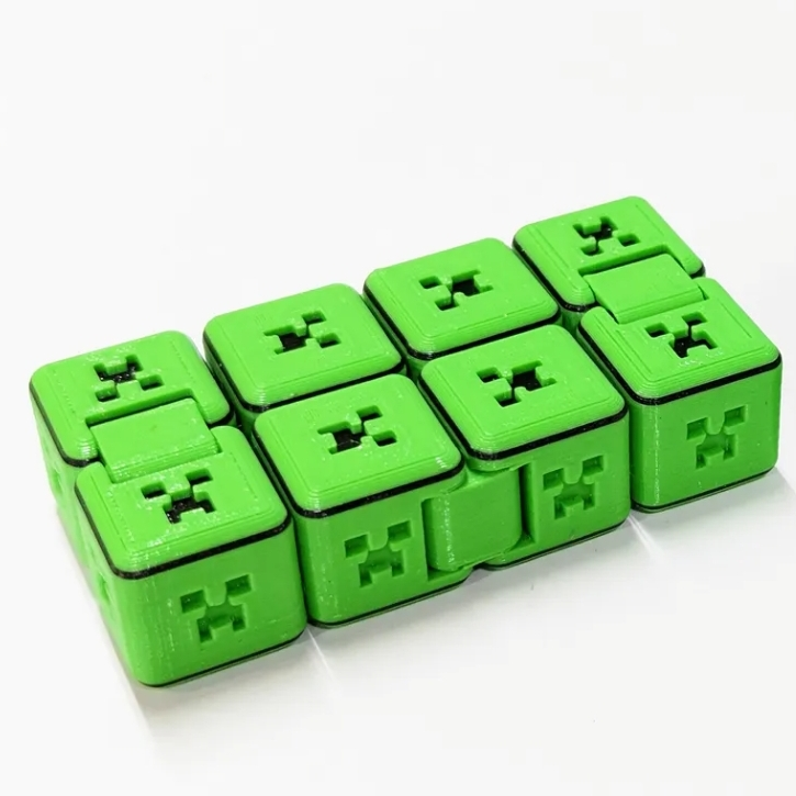 Source preview of the бесконечный кубик Minecraft  3D model by Макар ice