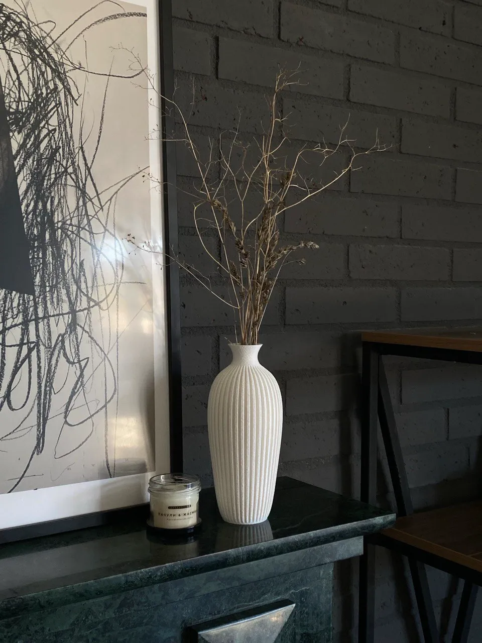 Bronvoorbeeld van het 3D-model Modern Vase with straight lines door Risthart