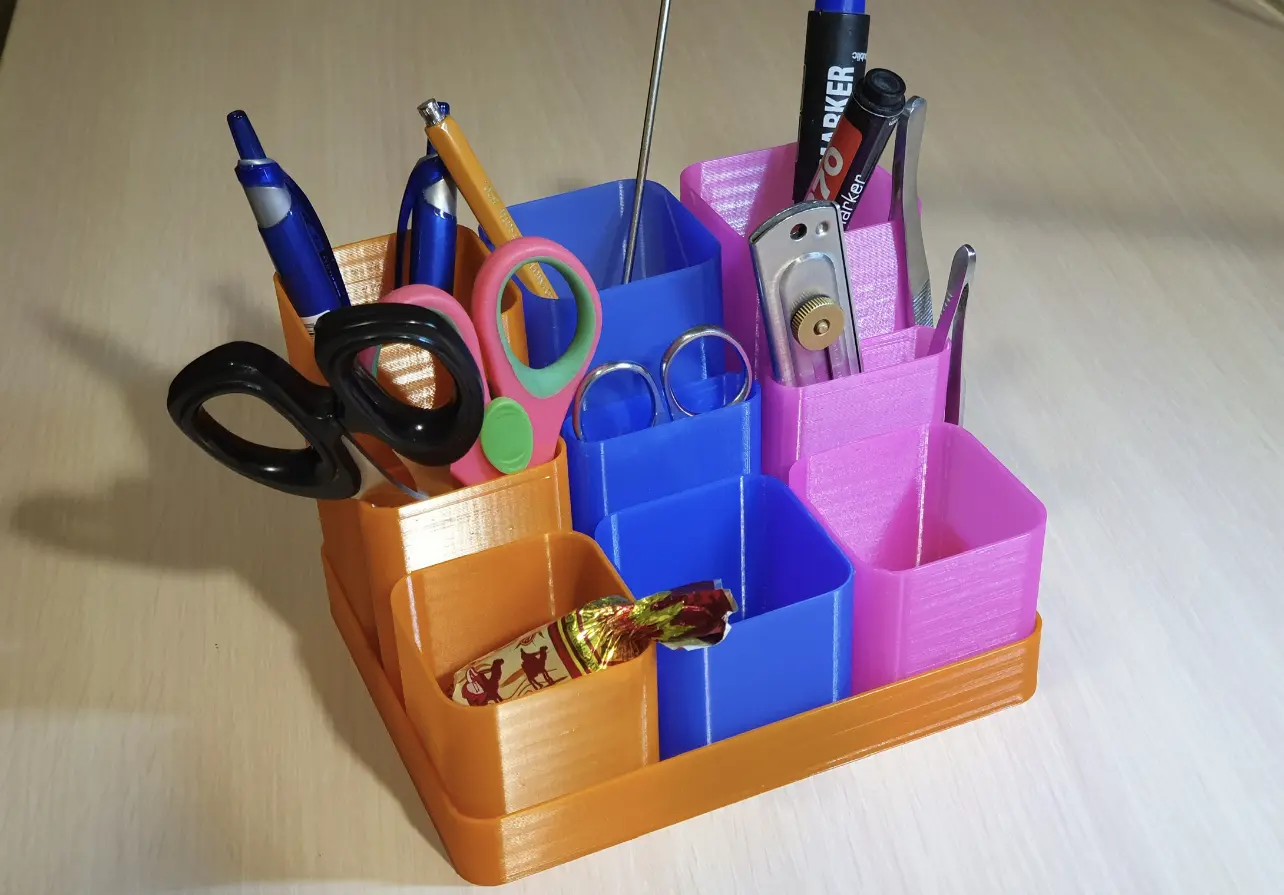 Source preview of the Modular desk organizer (vase mode) 3D model by Emr918