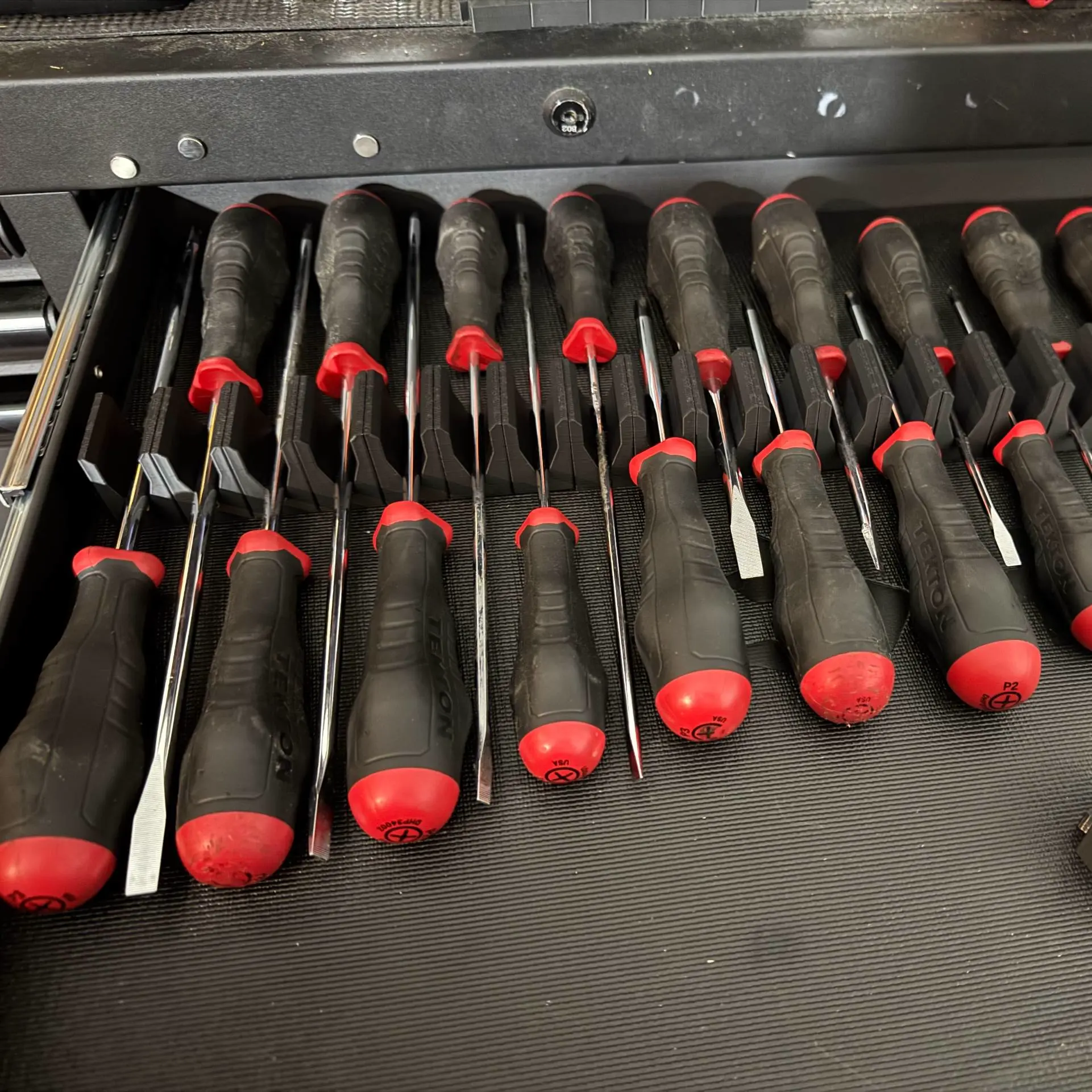 Bronvoorbeeld van het 3D-model Modular Driver Organizers door DDTRoyalBeggar