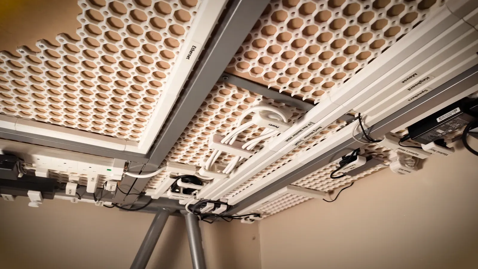 Source preview of the Multiboard 9x9 with mounting 3D model by Matthew Caughman
