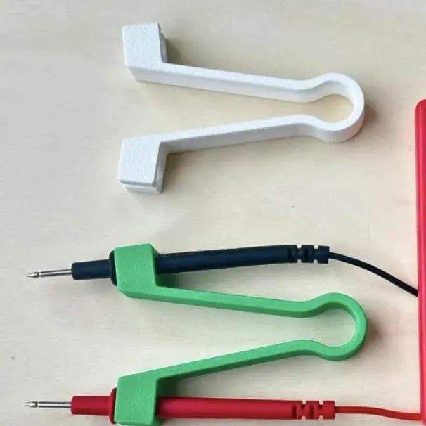 Bronvoorbeeld van het 3D-model Multimeter Probe Tweezers door user3620539703