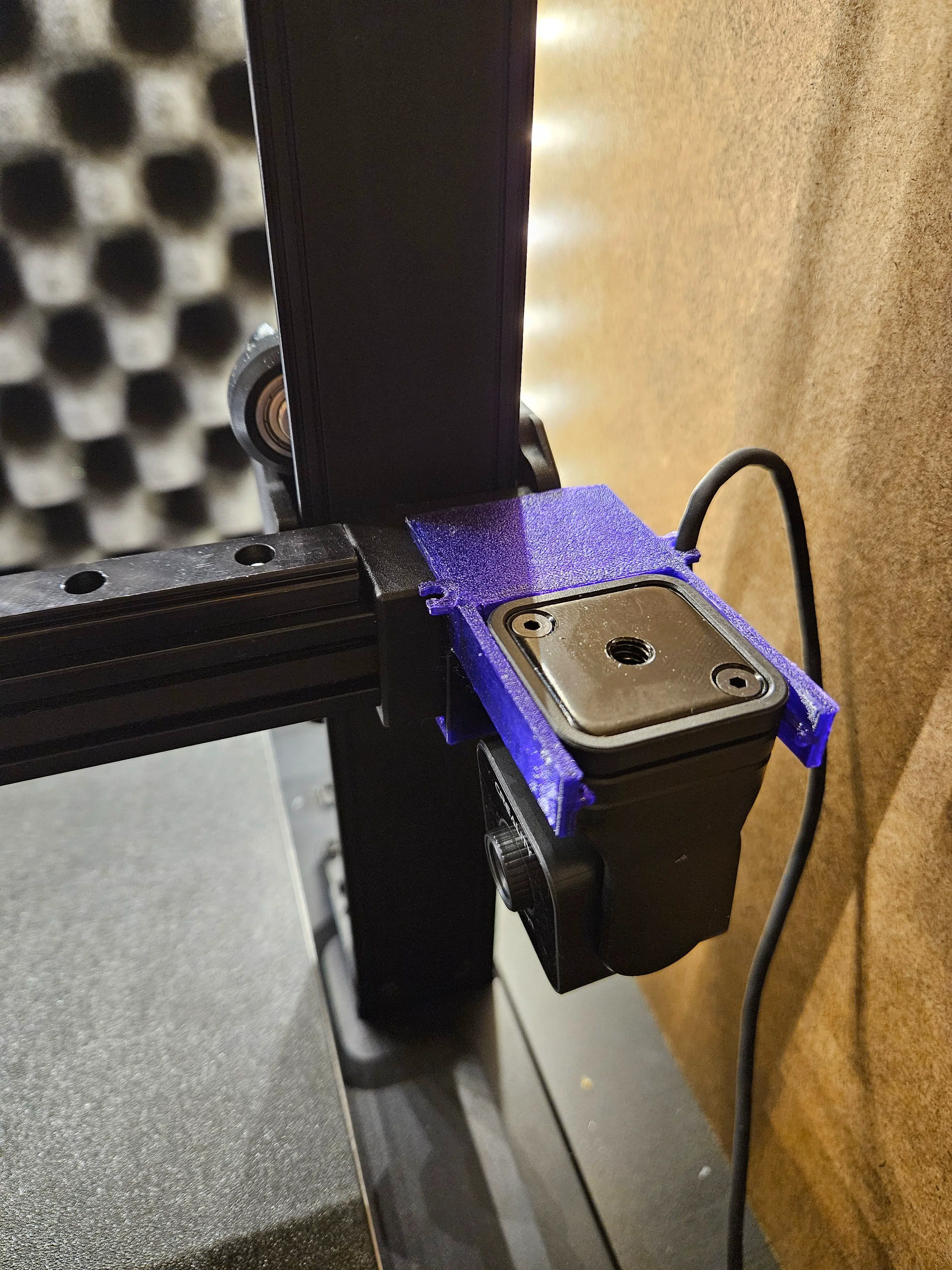 Bronvoorbeeld van het 3D-model Nebula Cam V3 KE Adjustable door Binary