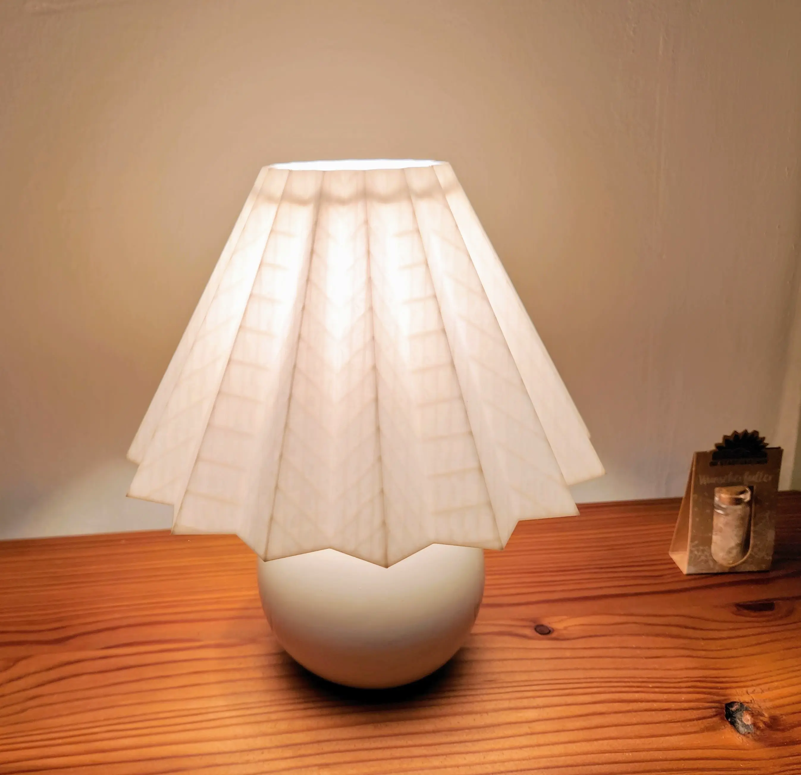 Bronvoorbeeld van het 3D-model night lamp door Reinhard M