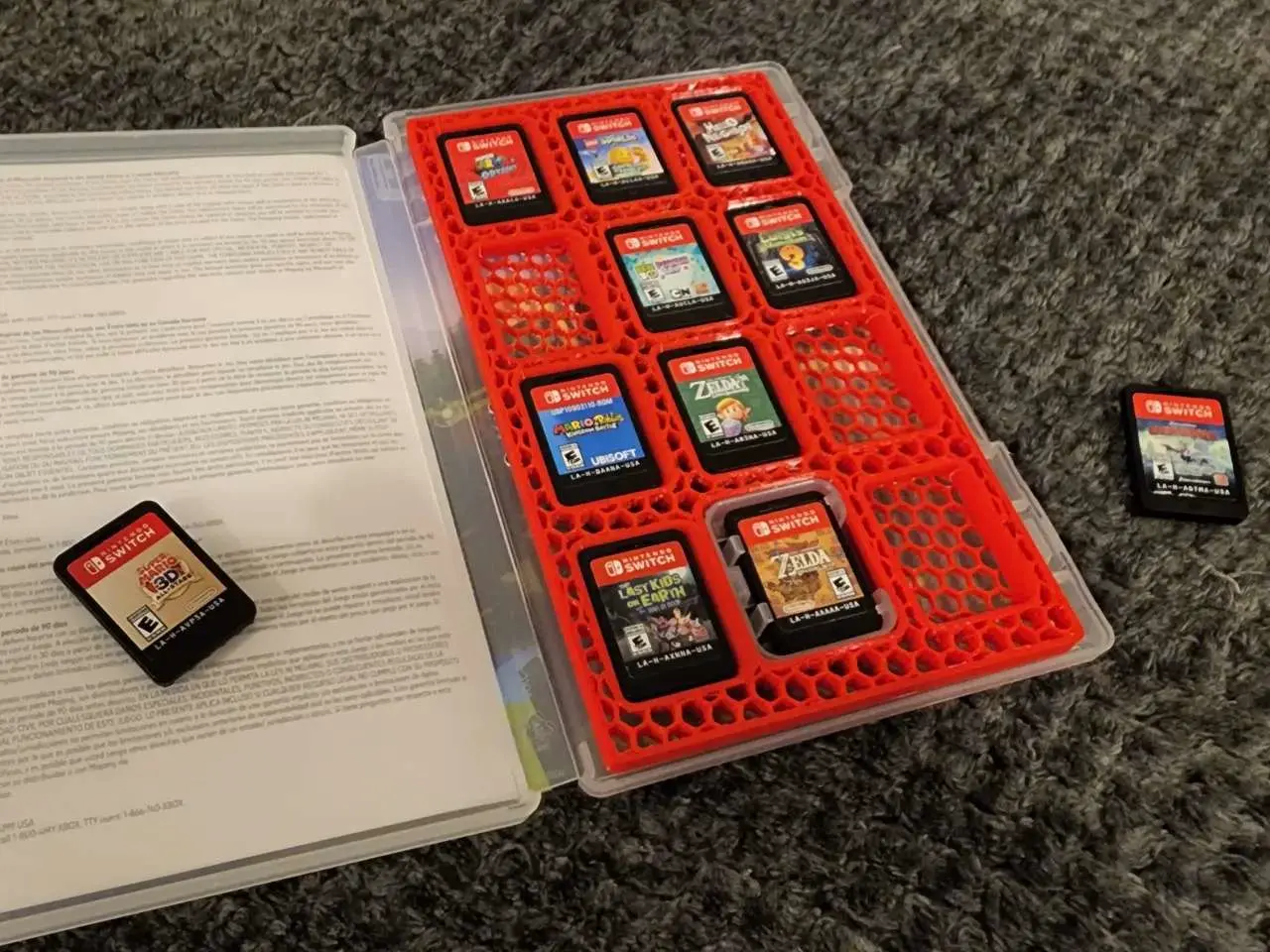 Bronvoorbeeld van het 3D-model Nintendo Switch Cartridge holder/insert door Samlai