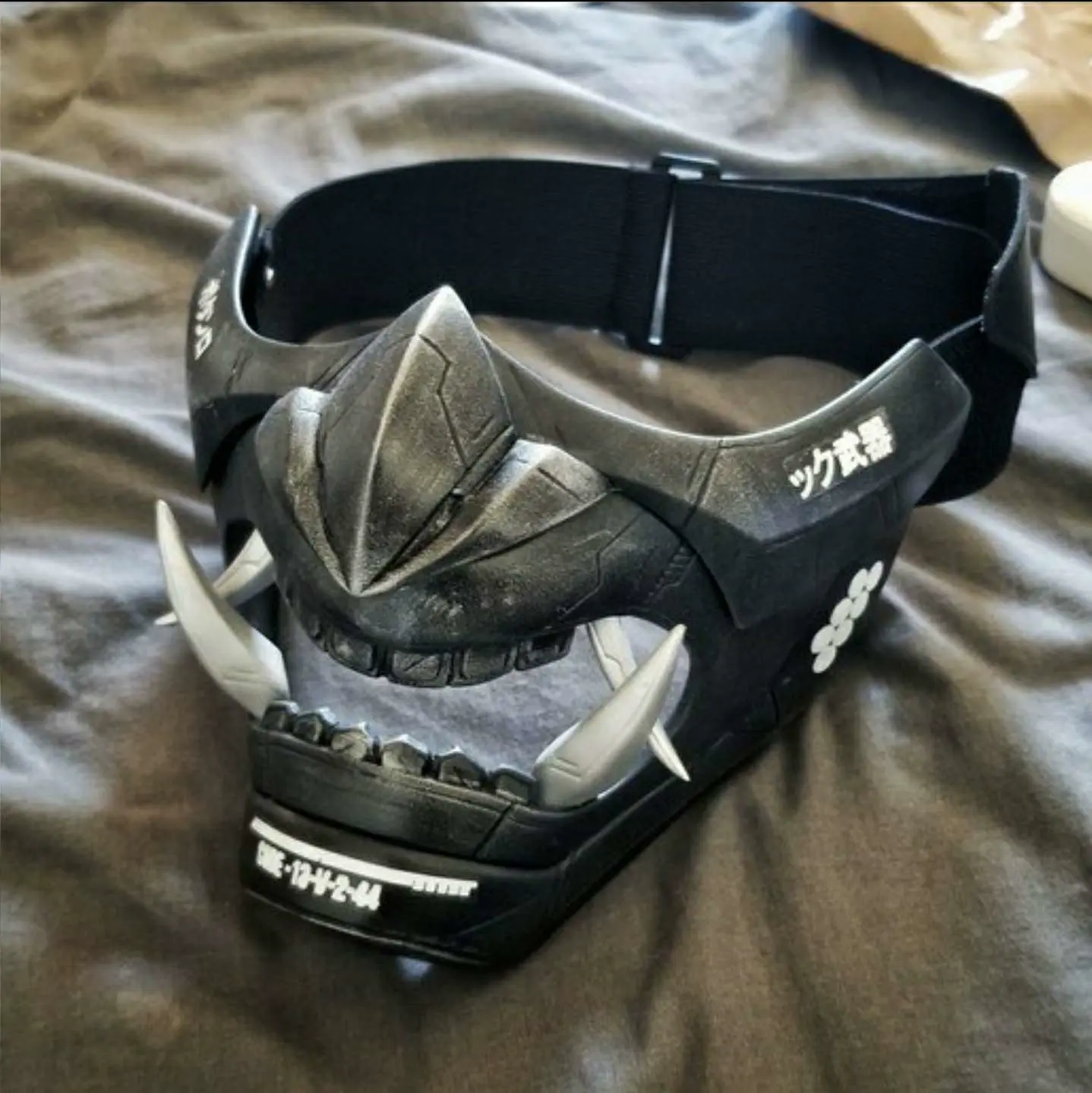Source preview of the oni punk mask 3D model by /23