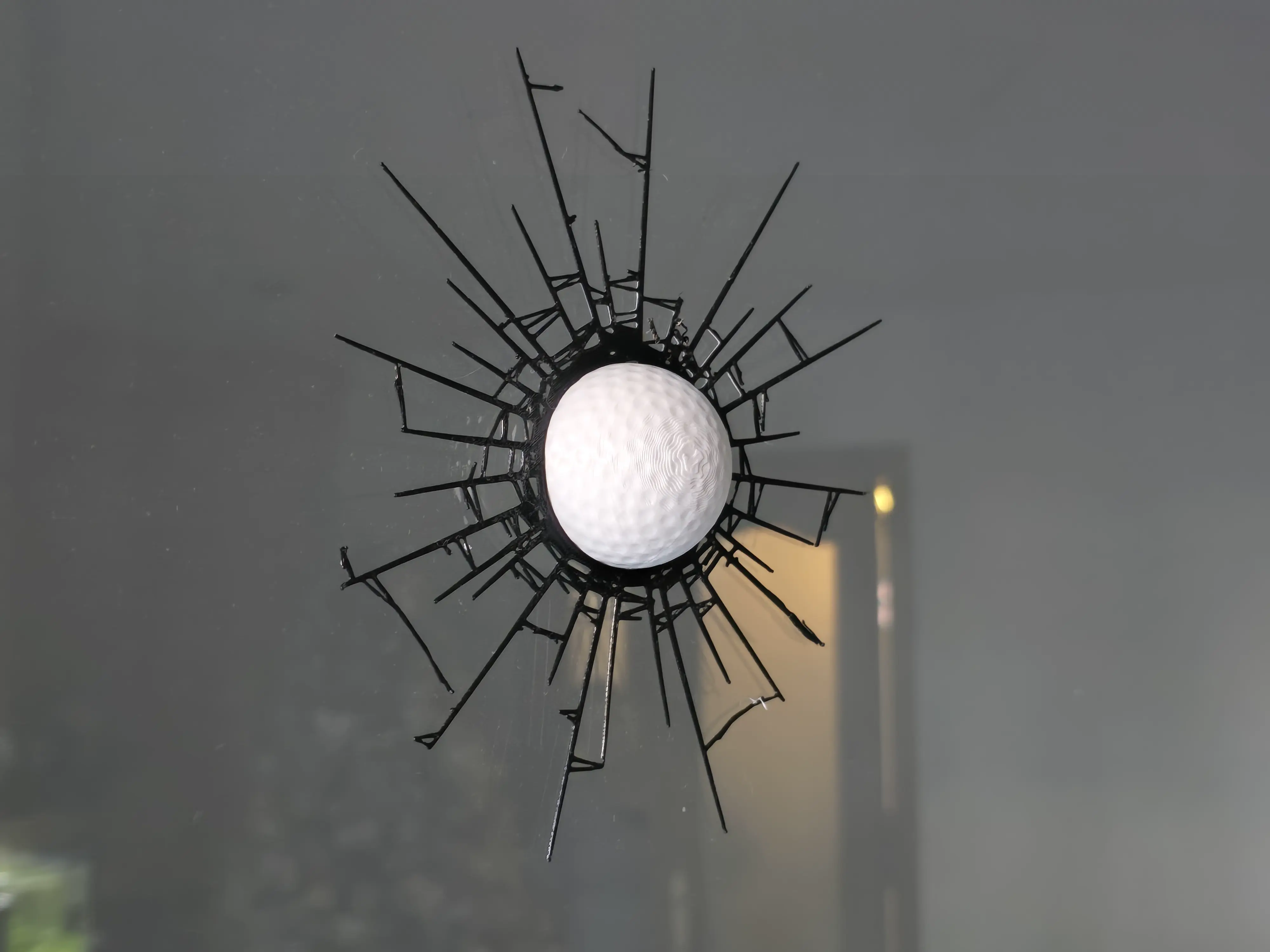 Bronvoorbeeld van het 3D-model Oops! Broken Window – Golf Ball Prank Decoration door Masterality
