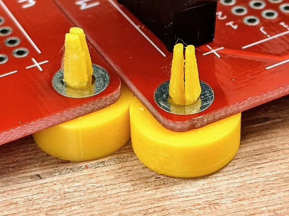 Source preview of the PCB Feet/Standoffs for M3 3D model by Mohd Zainol B Buyong