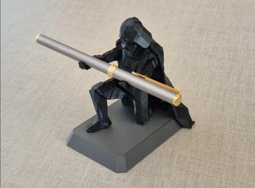 Bronvoorbeeld van het 3D-model Pen stand, Star Wars door user8928852140