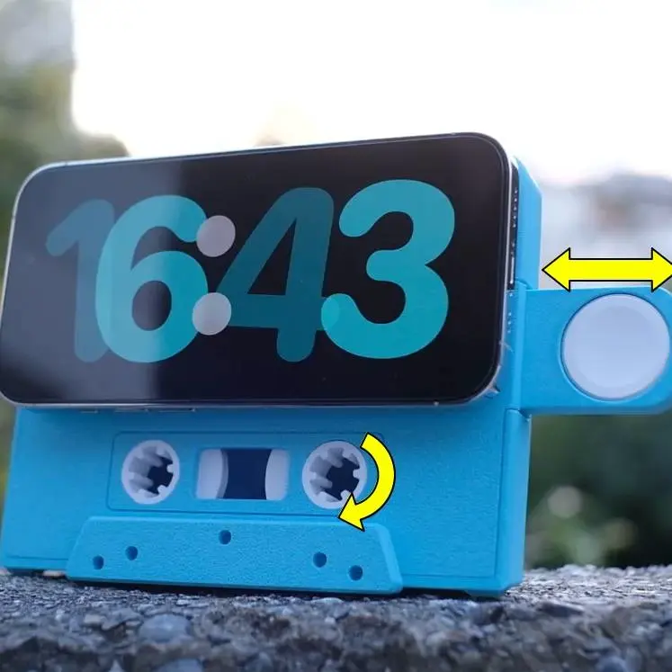 Source preview of the phone and watch charger 3D model by Thomas Noll