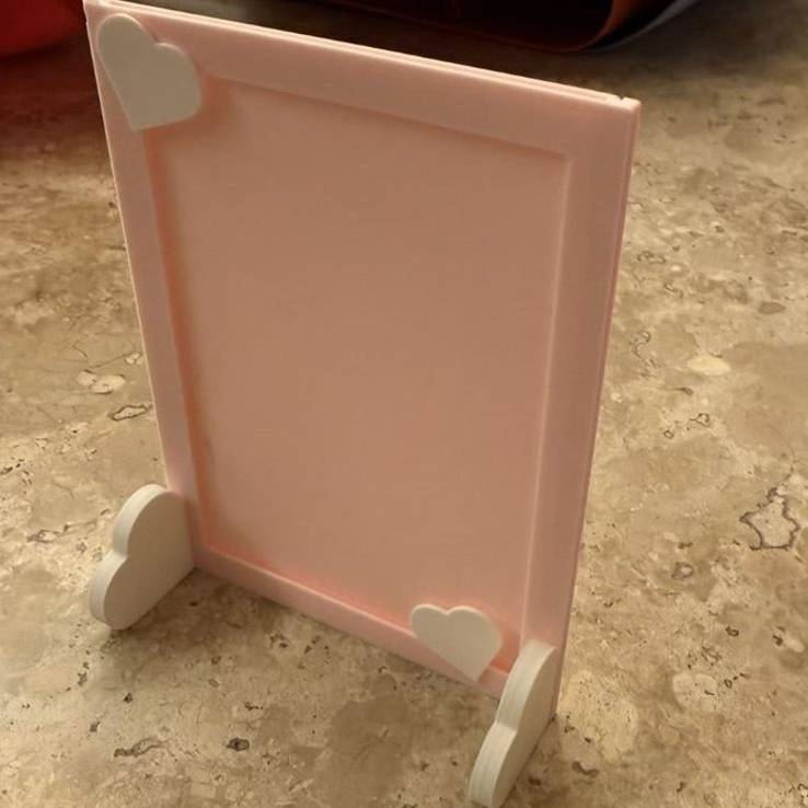 Bronvoorbeeld van het 3D-model Portrait/picture frame - photo frame - Mother's Day door PTherense