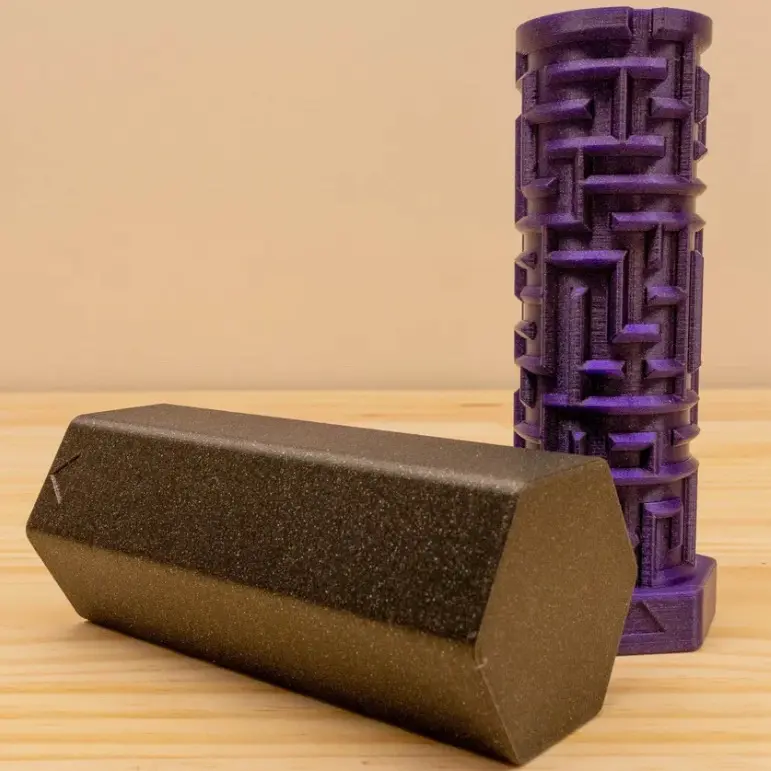 Bronvoorbeeld van het 3D-model Puzzle gift box door RobinWasTaken