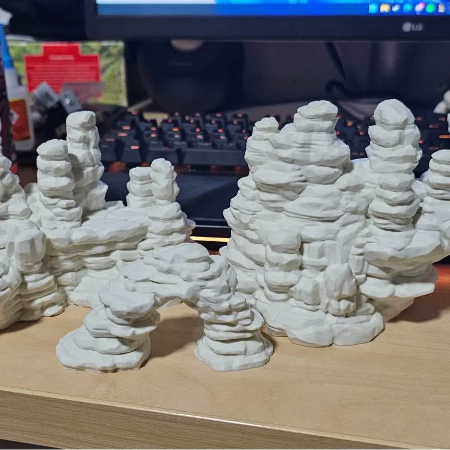 Bronvoorbeeld van het 3D-model Rock Wargaming Scenery door Dsc94