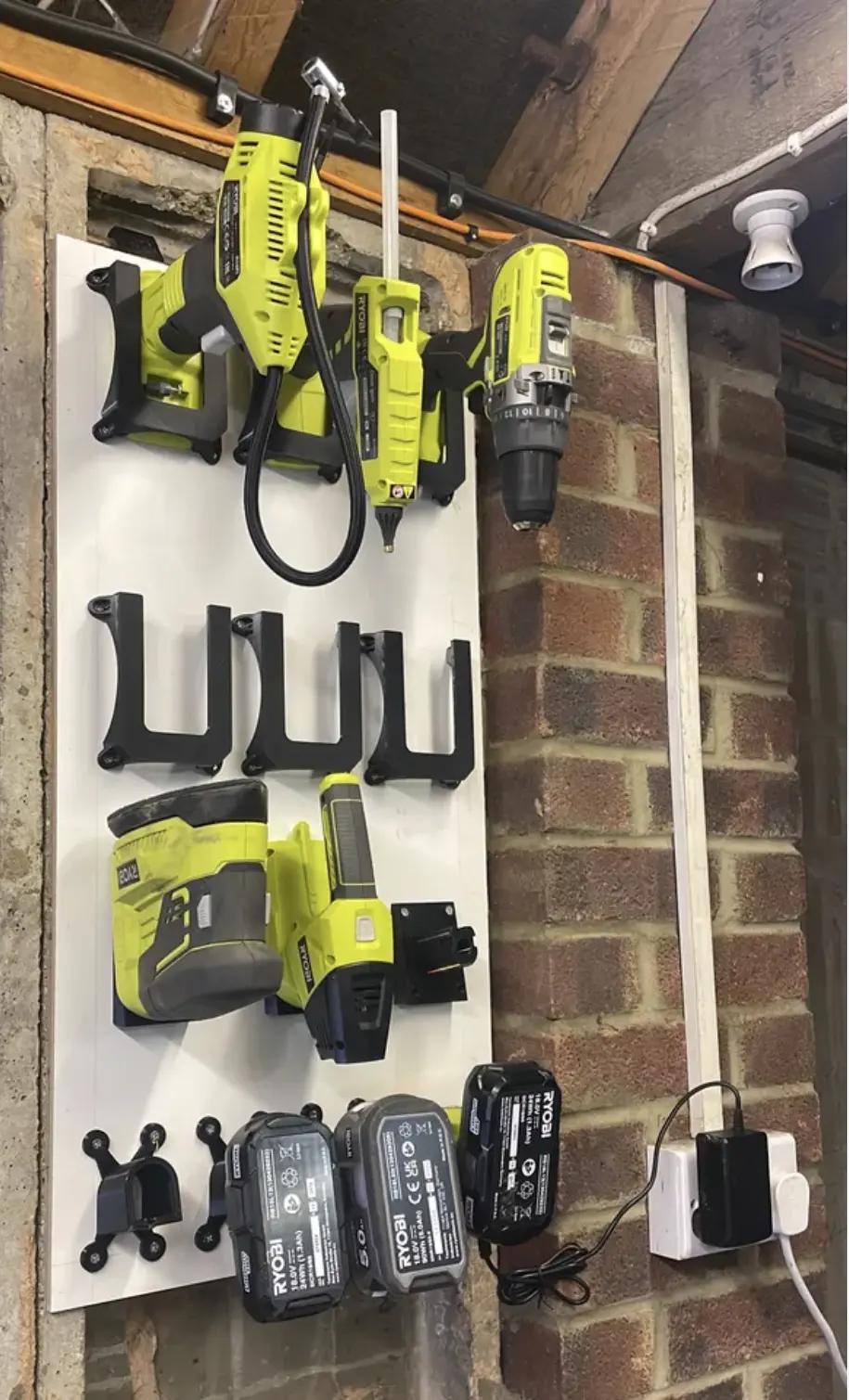 Bronvoorbeeld van het 3D-model Ryobi Tool Holder door Treenity