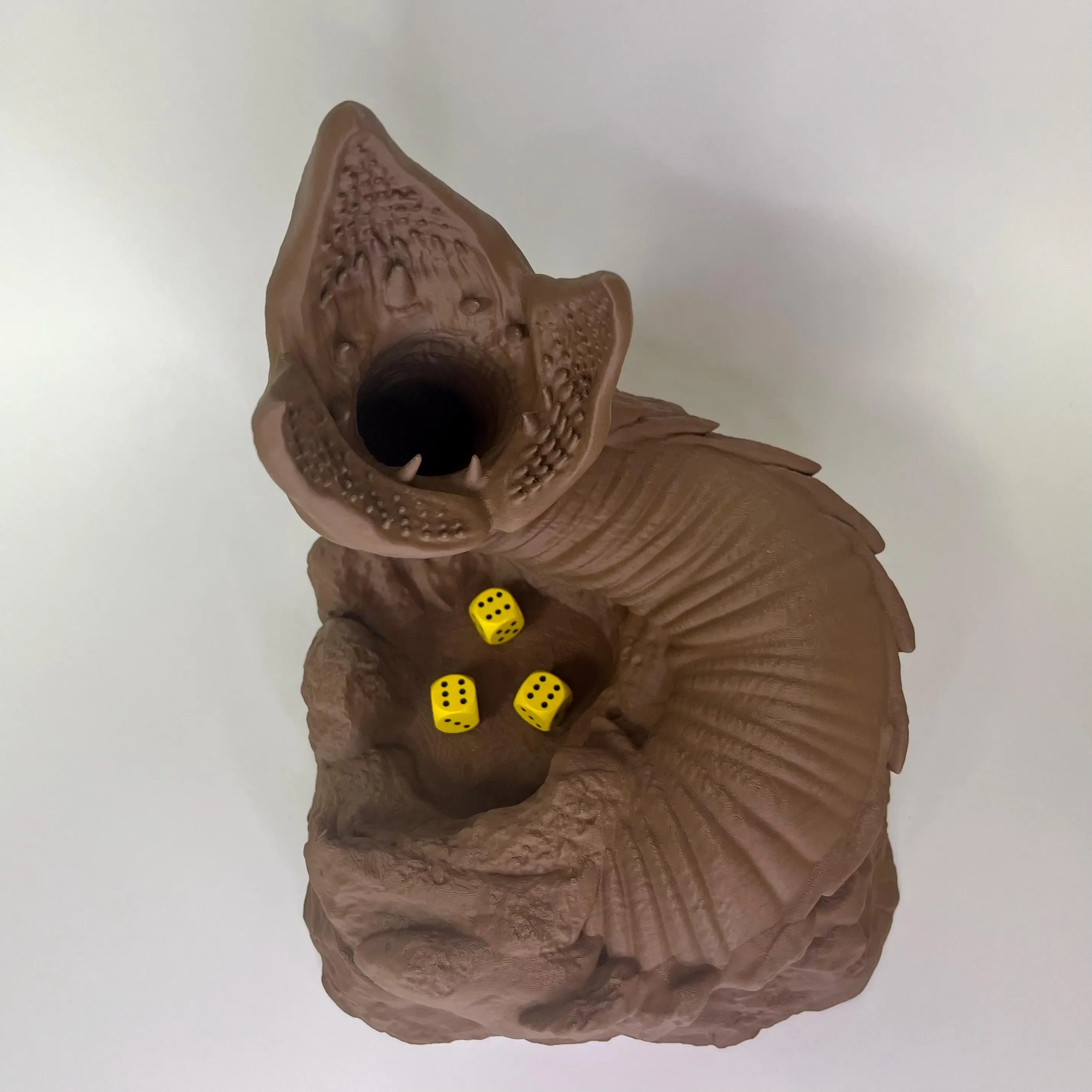Source preview of the Sand Worm Dice Tower 3D model by Jim Townsend