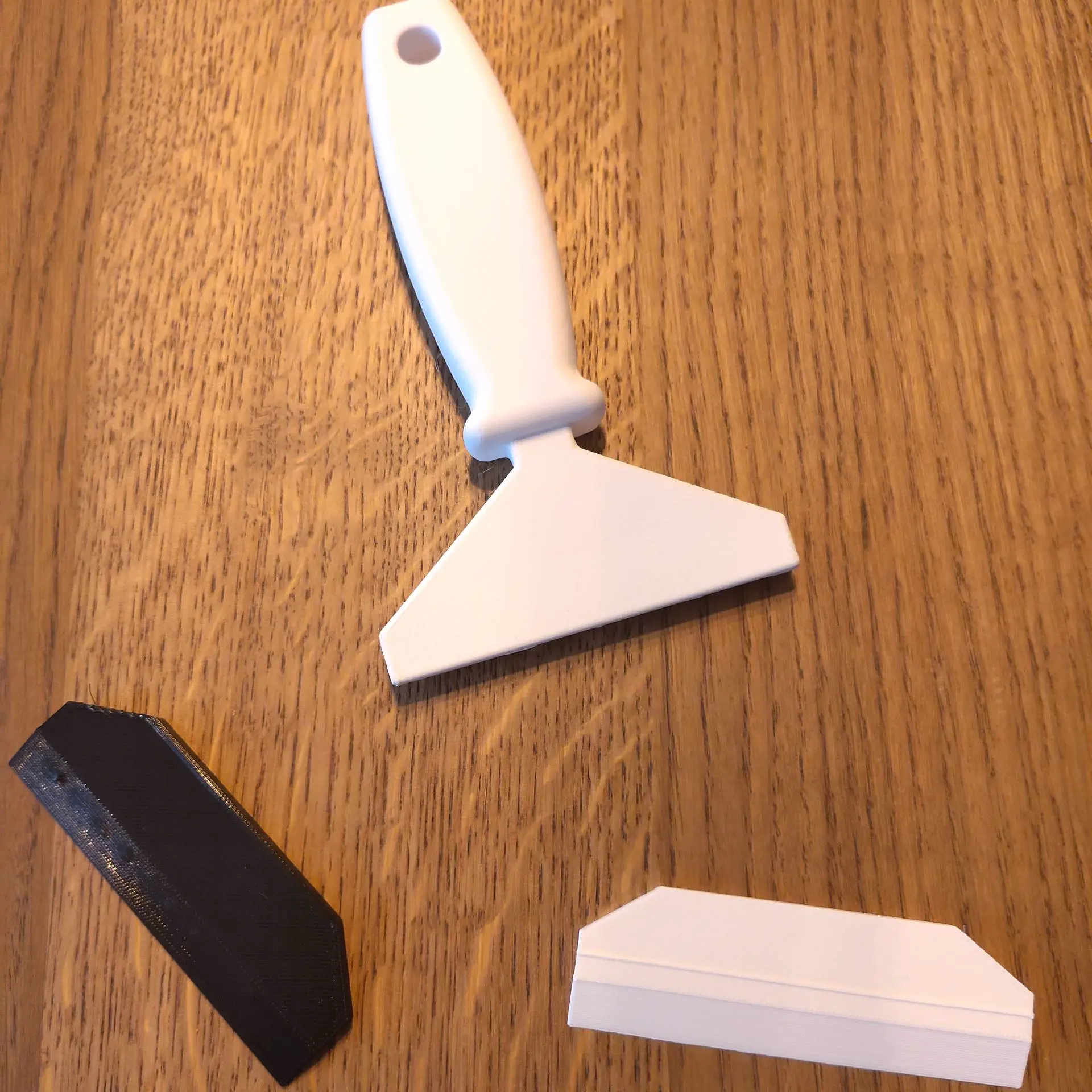 Source preview of the SCRAPER / WIPER WITH CHANGEABLE BLADES 3D model by HansN