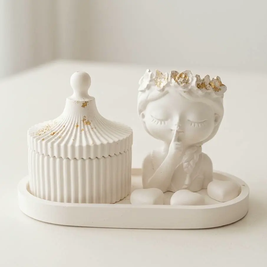 Bronvoorbeeld van het 3D-model "Shhh" Decorative Kit – Jewelry Box and Cachepot Vase door Cahdesigner