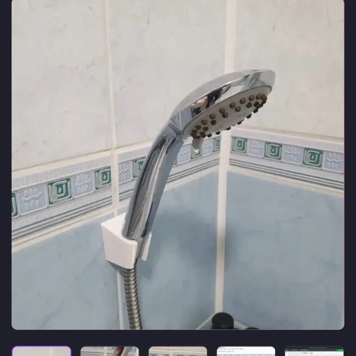 Bronvoorbeeld van het 3D-model Shower Head Holder door Rasl 