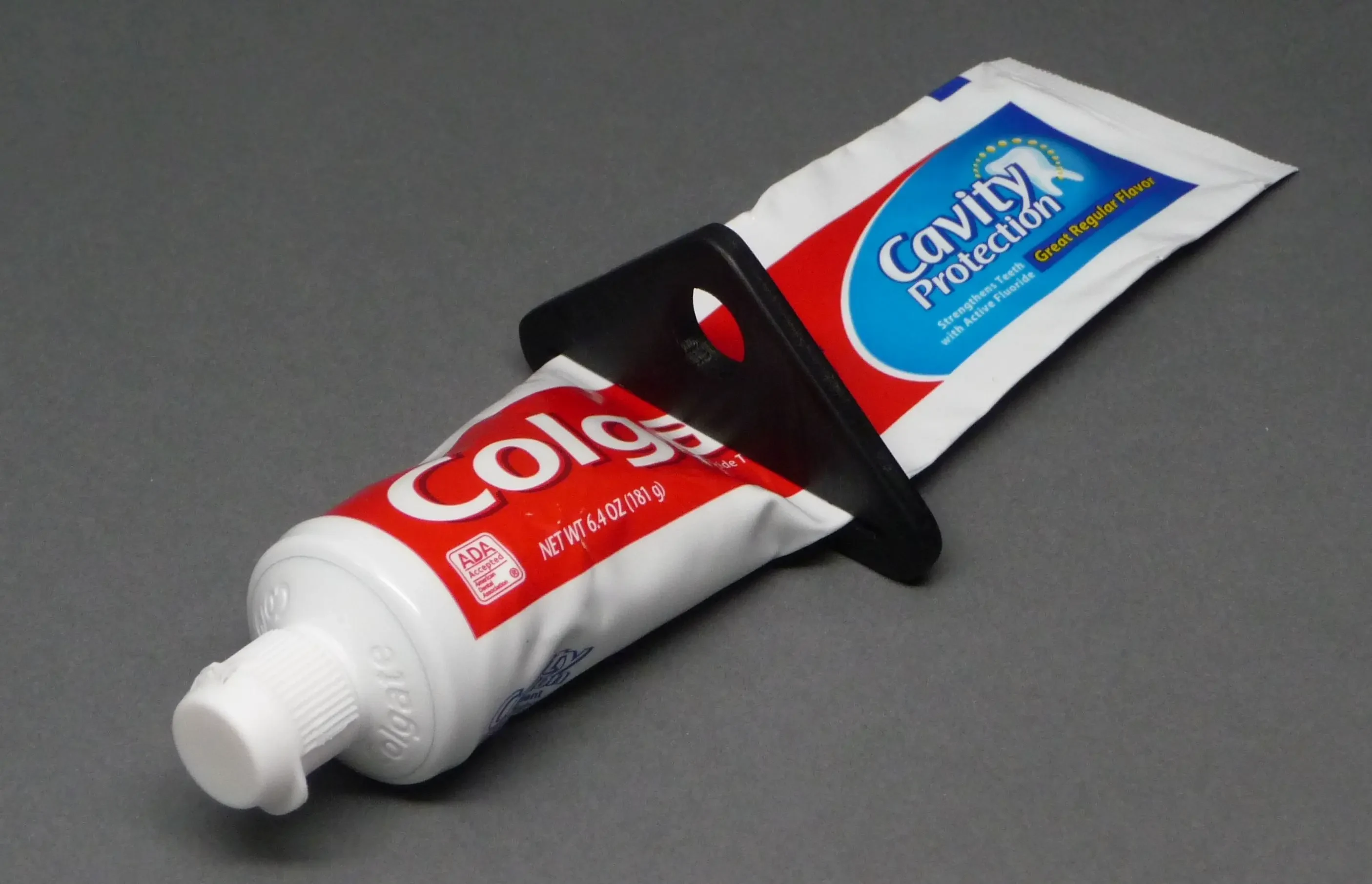 Bronvoorbeeld van het 3D-model Simple_Toothpaste_Squeezer door user7631191960