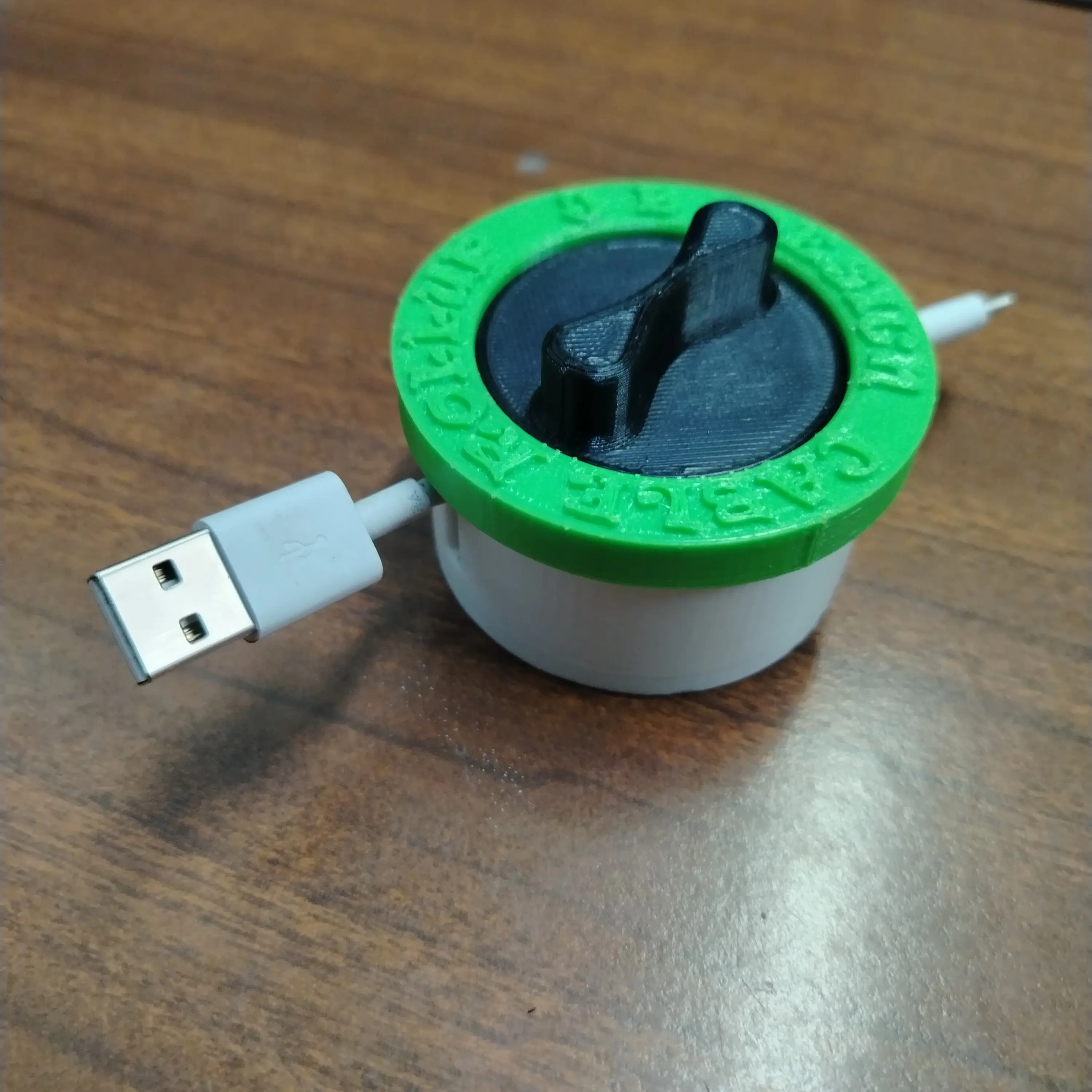 Source preview of the Smartphone charger cable rollup 3D model by Jacques Buchanan 81