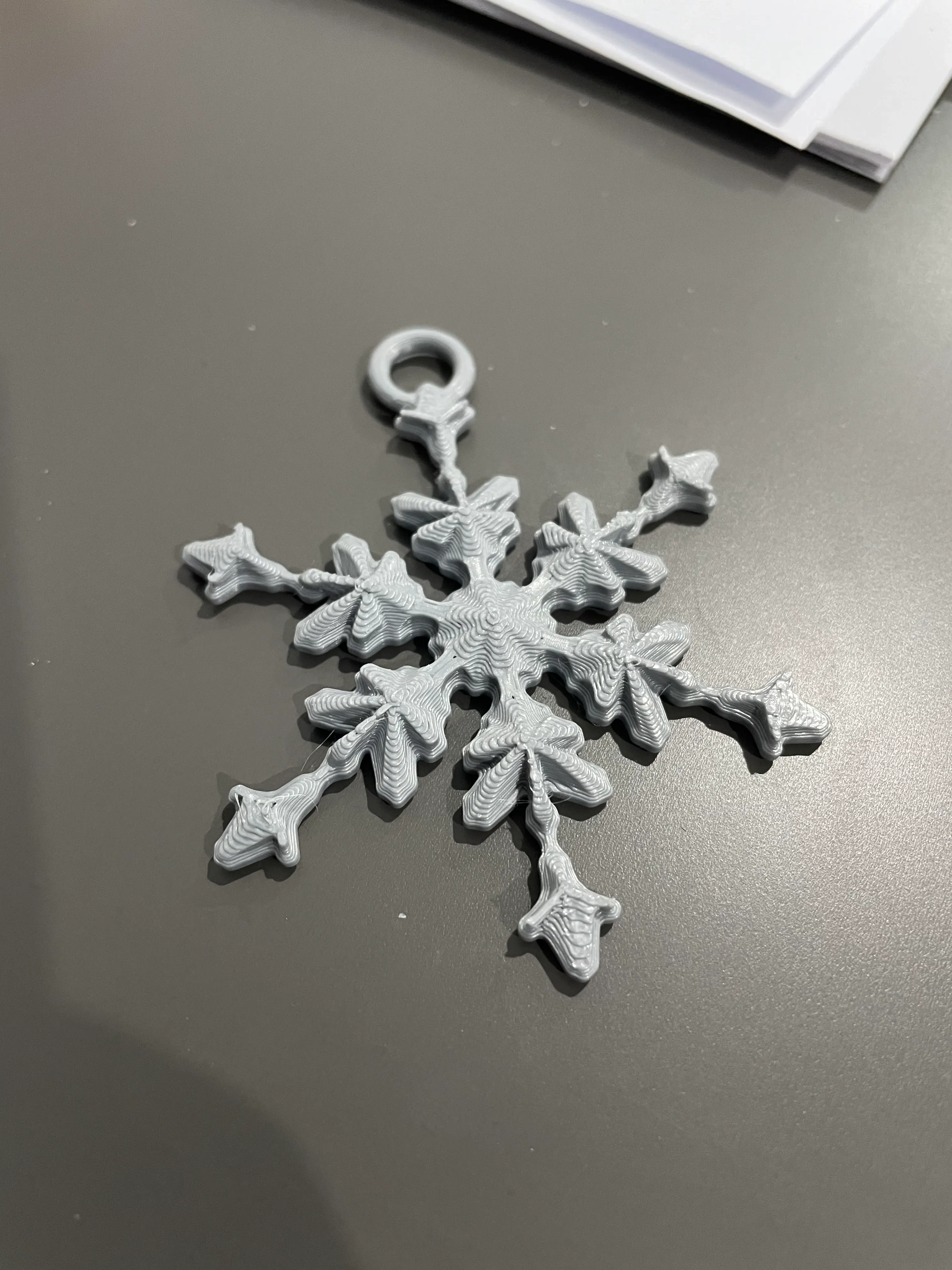 Bronvoorbeeld van het 3D-model Snowflake Christmas Tree Ornament door Cosmic_Vault