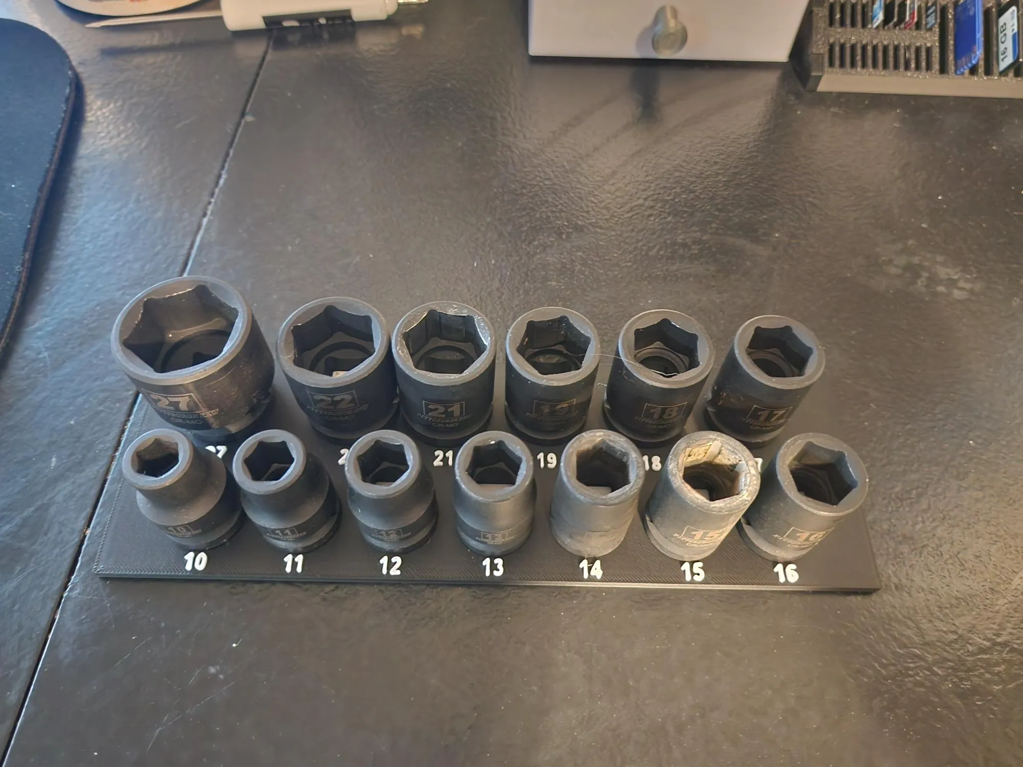 Source preview of the Socket organizer 3D model by Wayne E