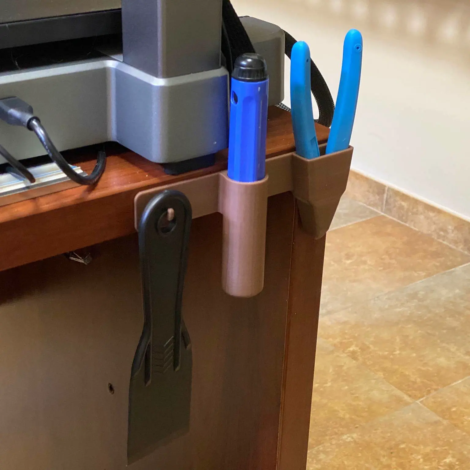 Bronvoorbeeld van het 3D-model SOPORTE ALICATES door JUAN PARDO VILARIÑO