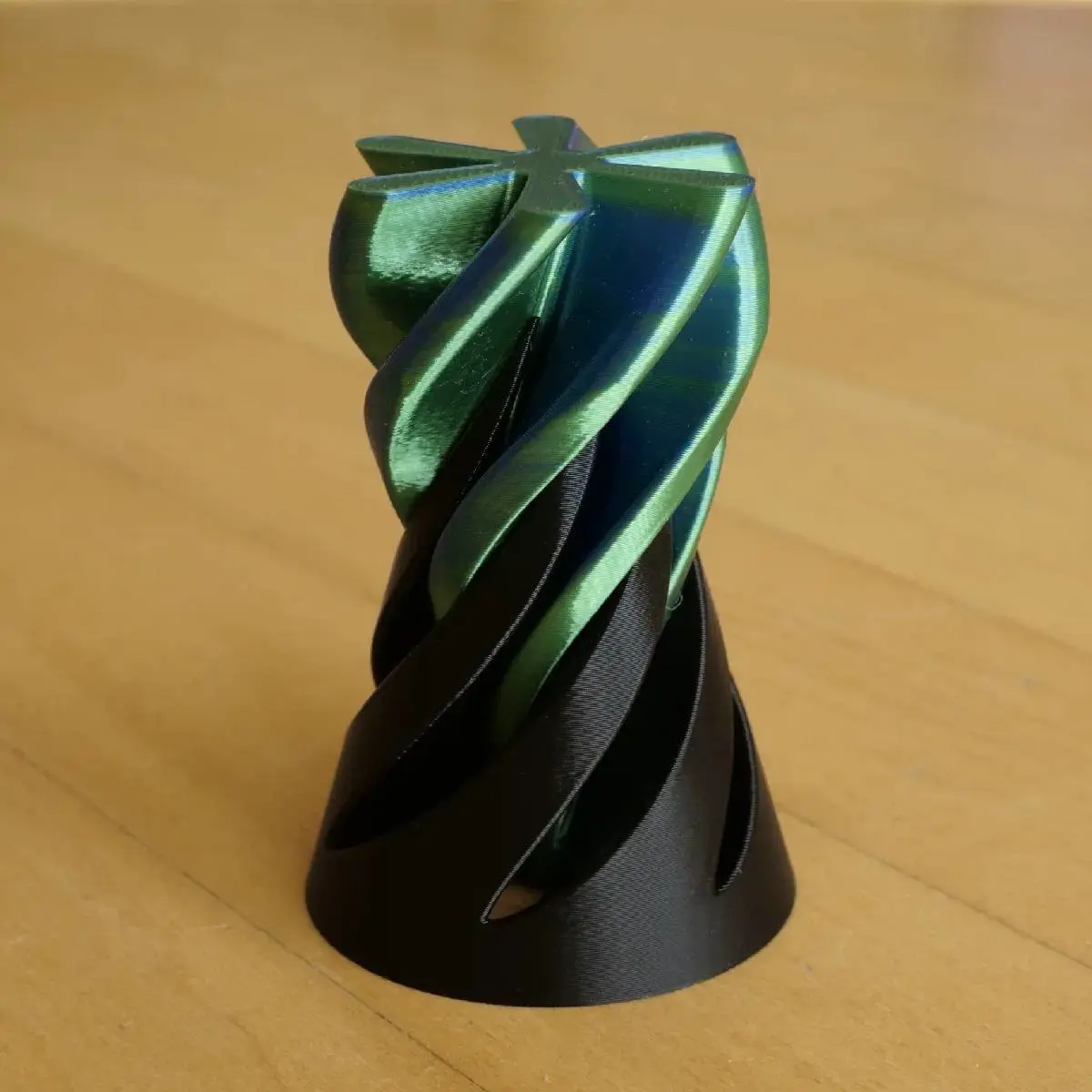 Source preview of the spiral cone fidget 3D model by Jimothy9797