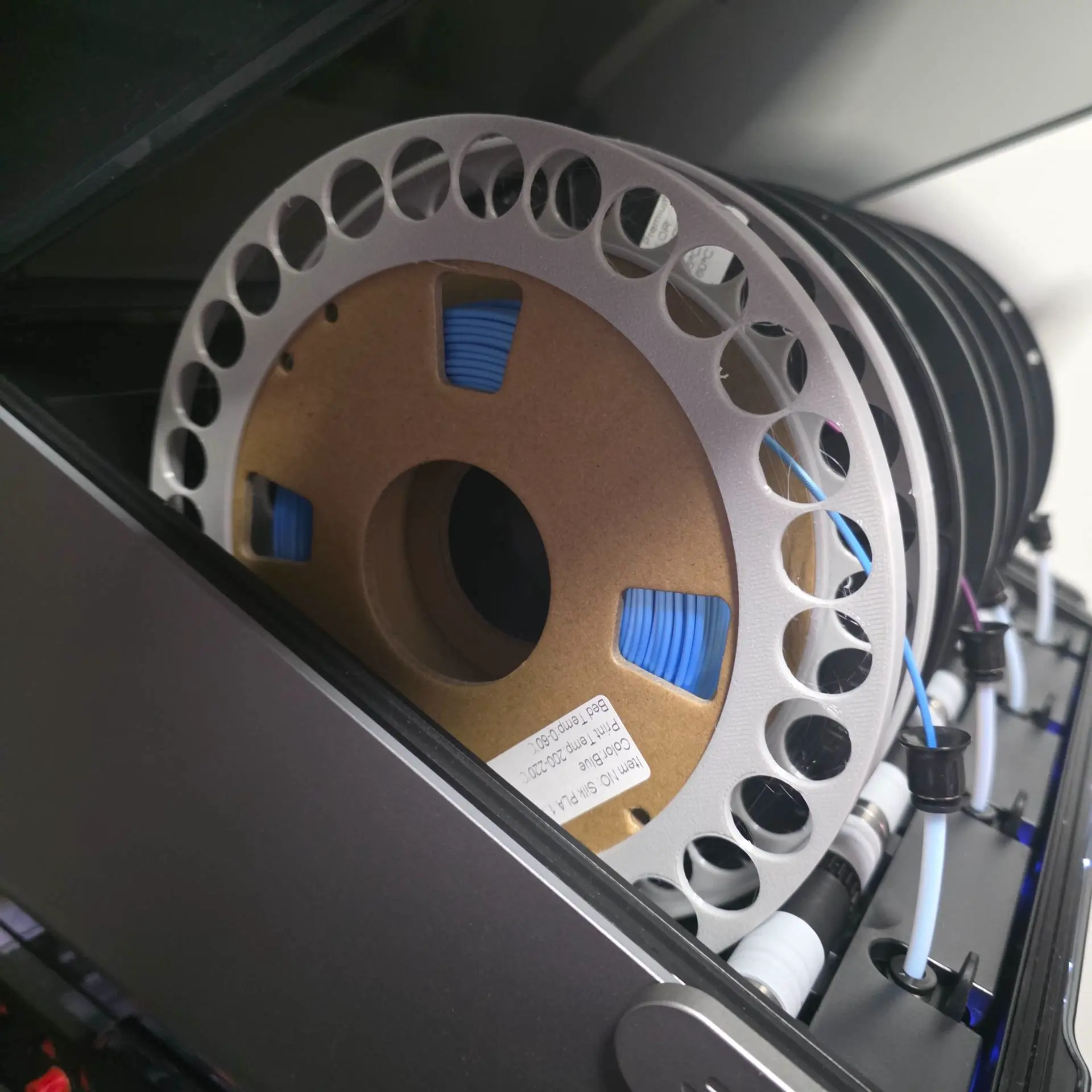 Bronvoorbeeld van het 3D-model Spool Adapter door Michael Ferro Pereira