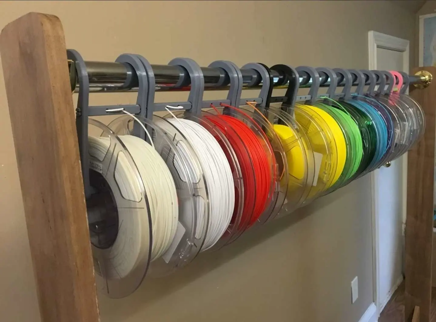 Bronvoorbeeld van het 3D-model spool holder door user4470256716