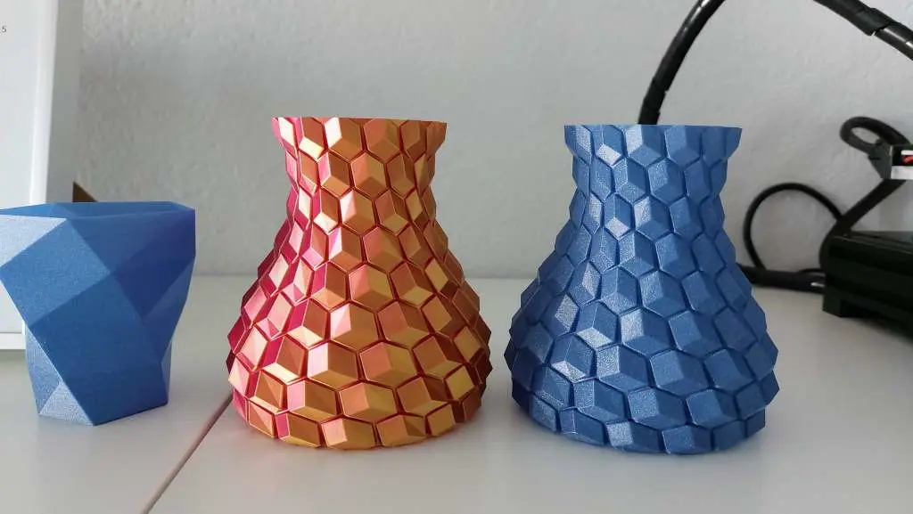 Bronvoorbeeld van het 3D-model Spool spiral door Zoger Bern