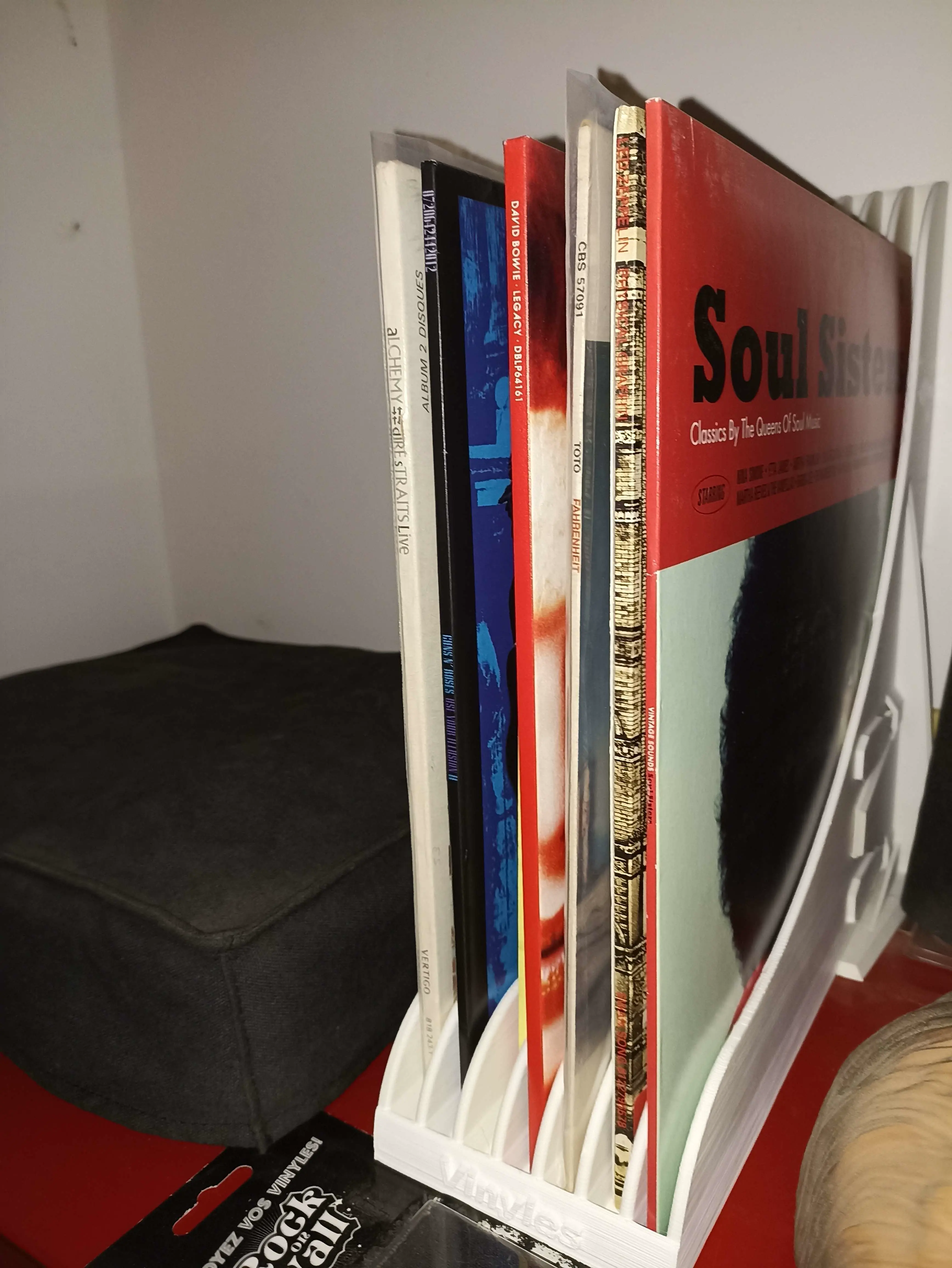 Source preview of the Stand for Vinyl Records 3D model by Lemaître Pascal