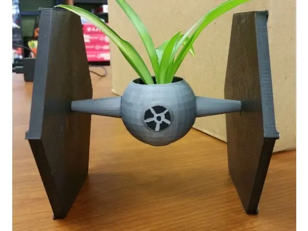 Bronvoorbeeld van het 3D-model Star Wars Tie Fighter Planter door CatzRveryCool