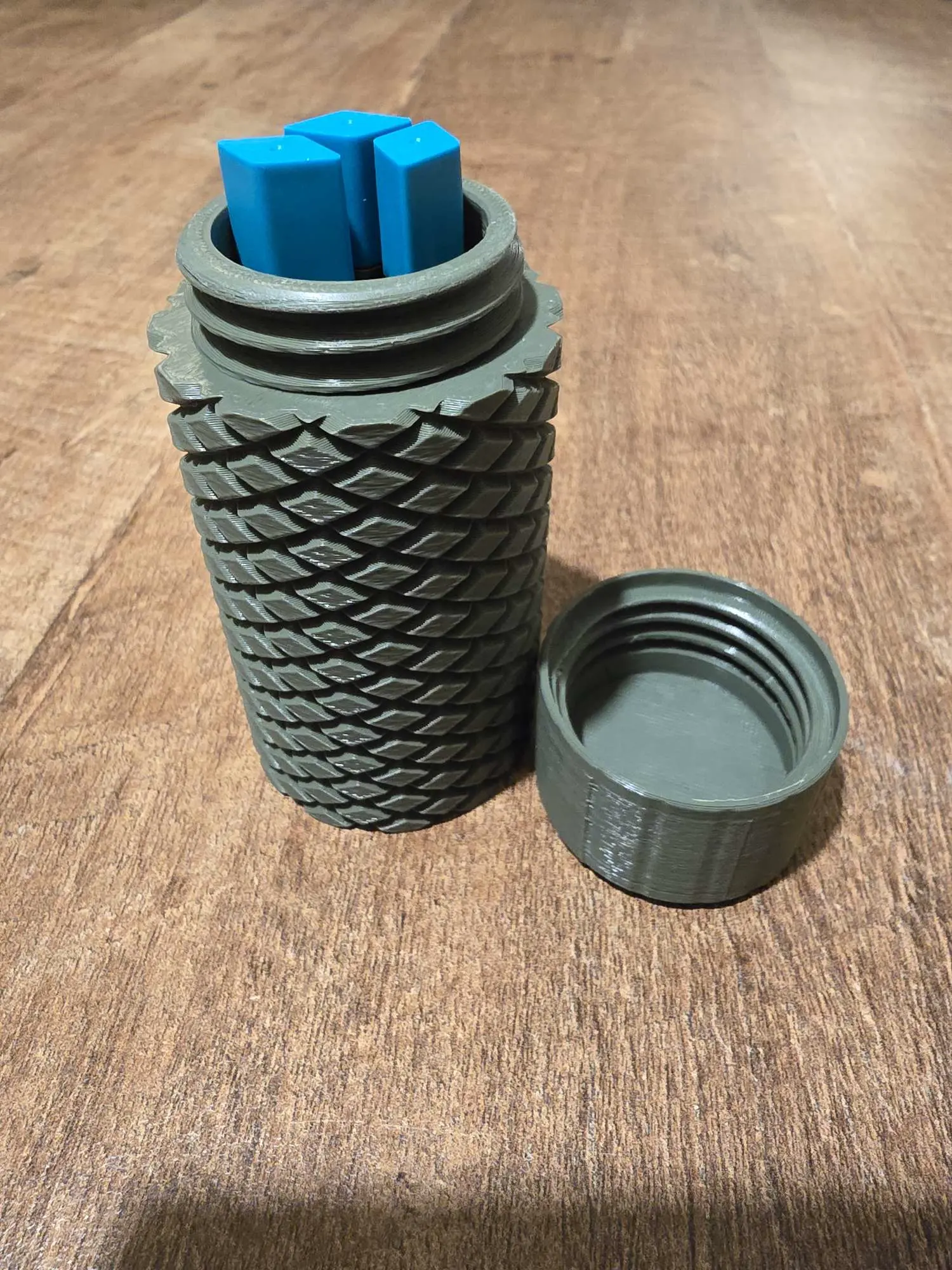 Source preview of the Storage Container 3D model by MaMeKeDi