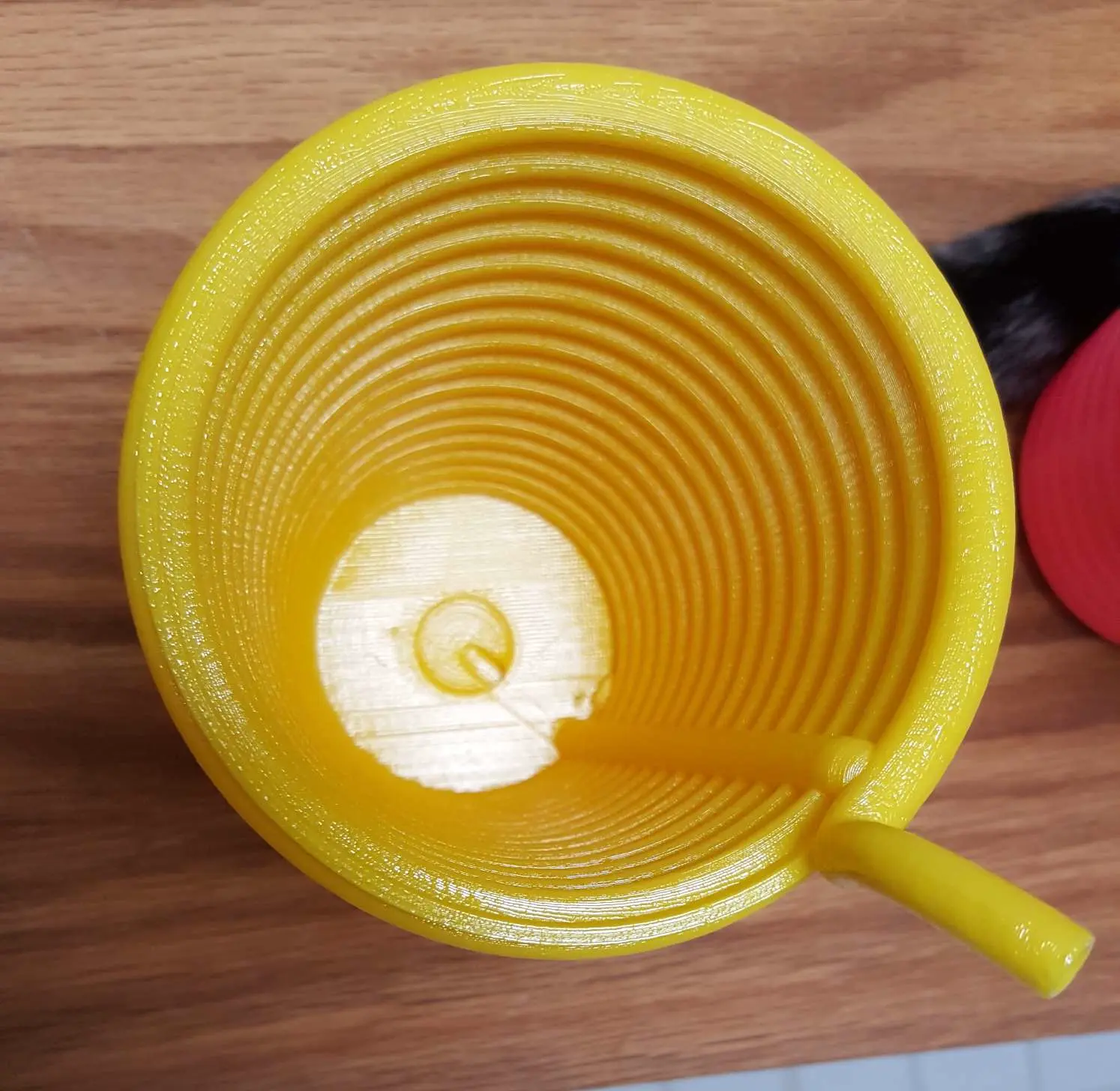 Source preview of the straw cup 3D model by Aden Lavallee