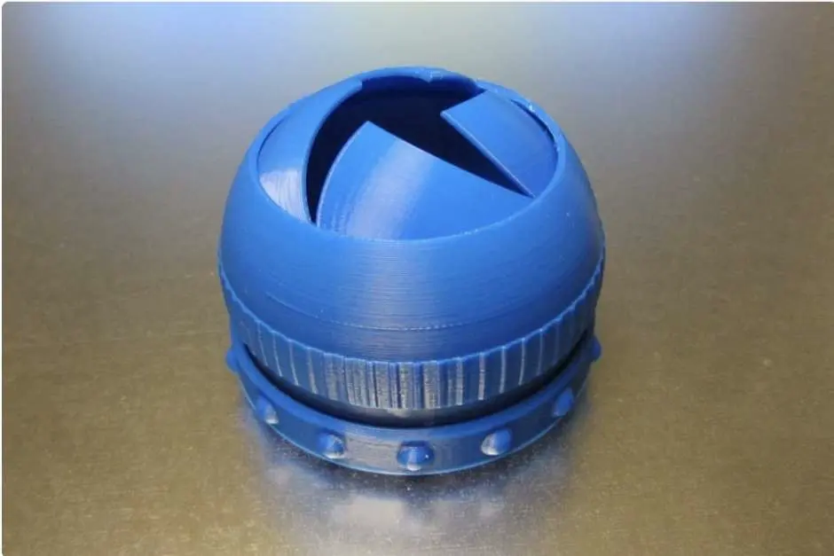 Bronvoorbeeld van het 3D-model surprise box door Sergis