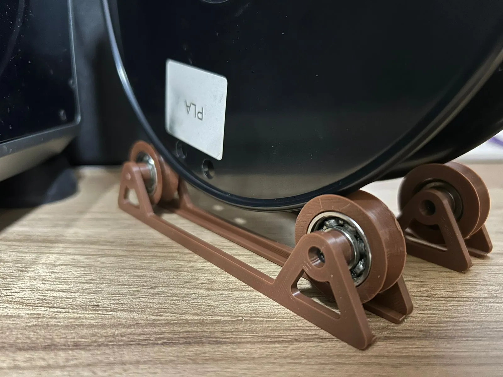 Bronvoorbeeld van het 3D-model Table Filament Holder door Glayson Sergio