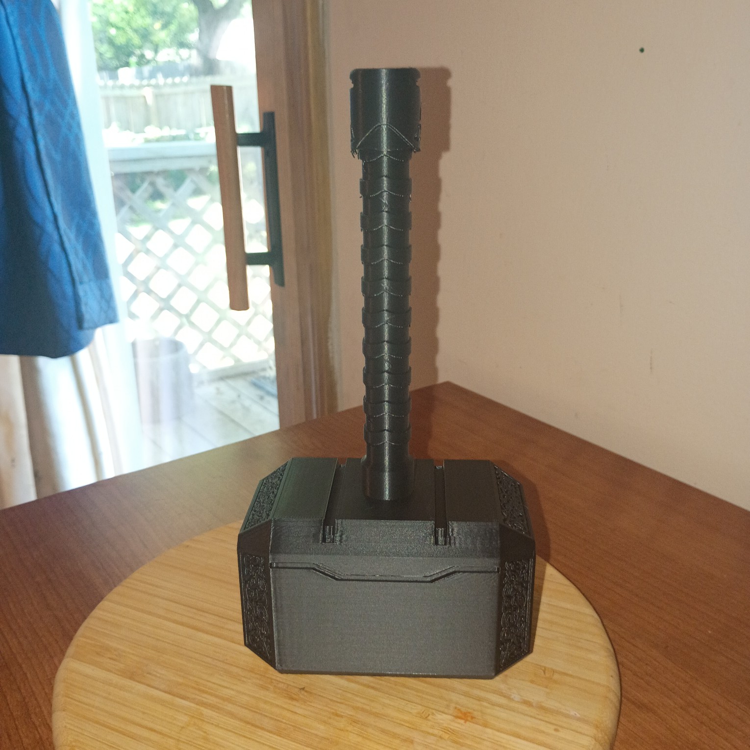 Bronvoorbeeld van het 3D-model Thor Hammer One Piece door Blake Sexton