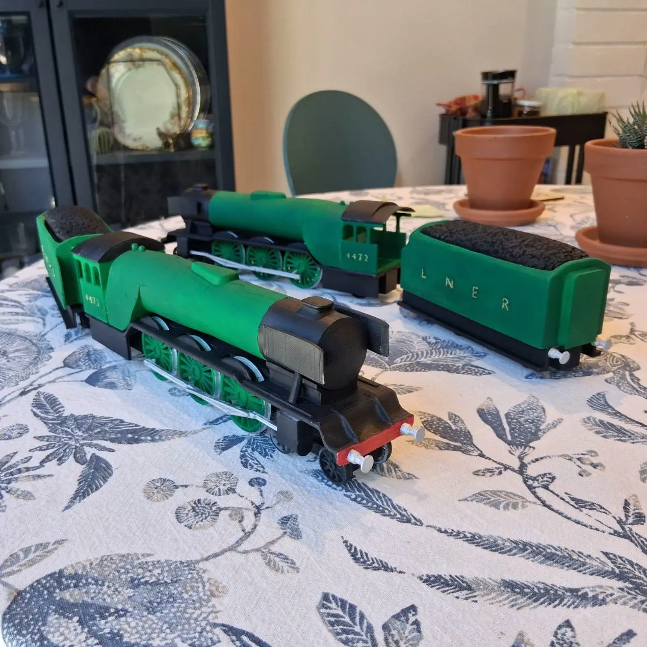 Bronvoorbeeld van het 3D-model Train - Flying Scotsman door user8753338111