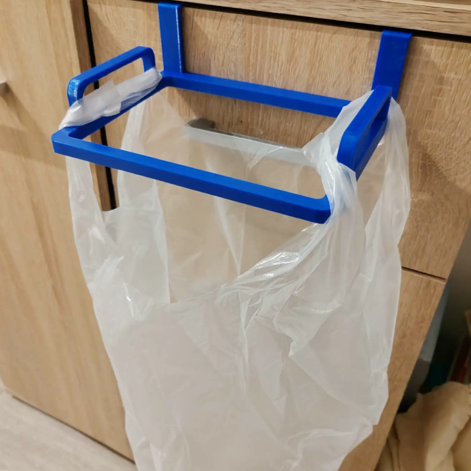 Bronvoorbeeld van het 3D-model Trash bag hanger from Temu. door ZolYe