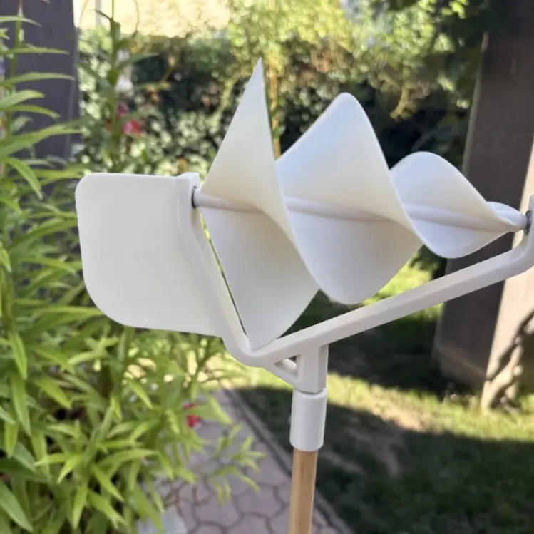 Bronvoorbeeld van het 3D-model twirly wind turbine door doomslayer46