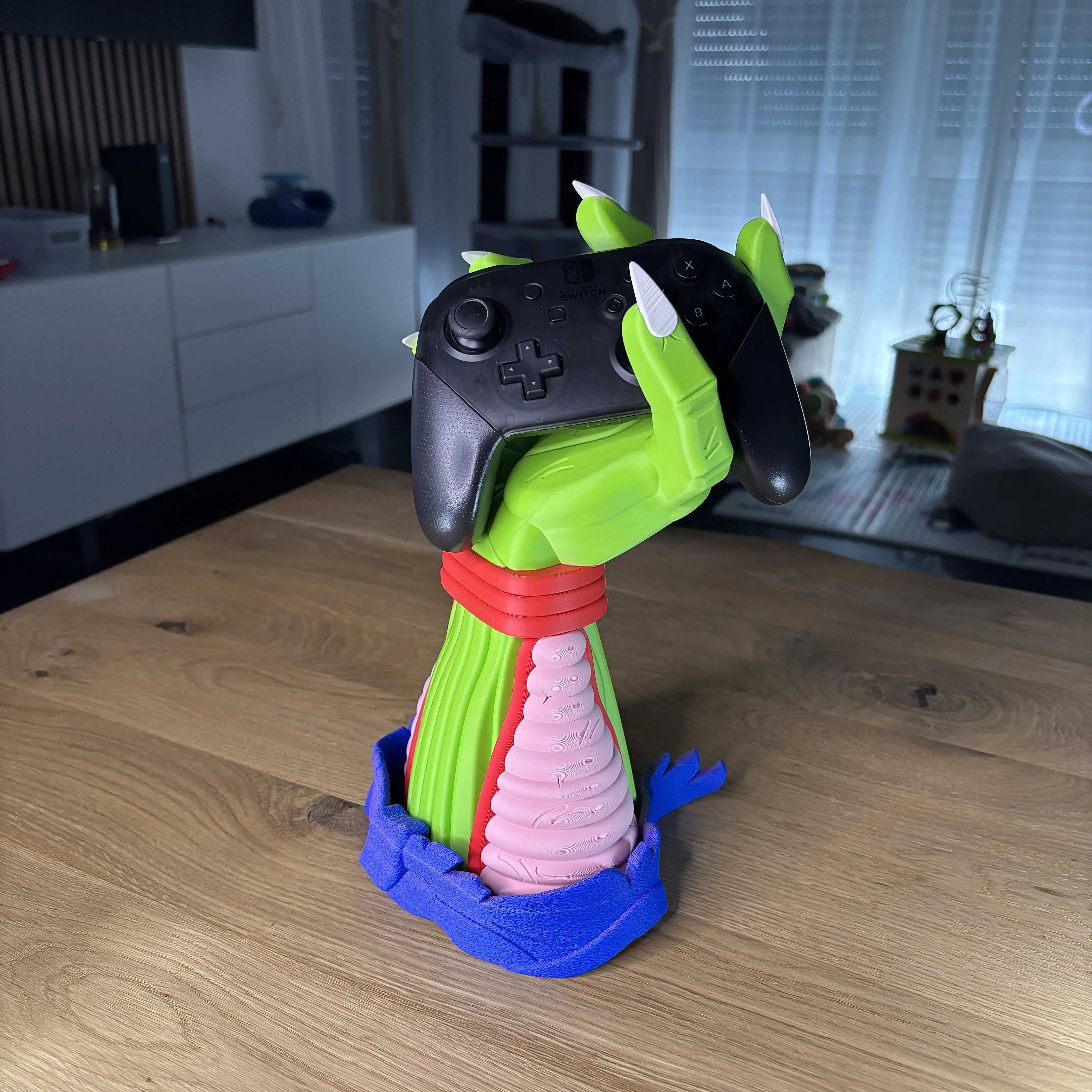 Source preview of the Universal Piccolo Hand Stand 3D model by Ailson A. B.