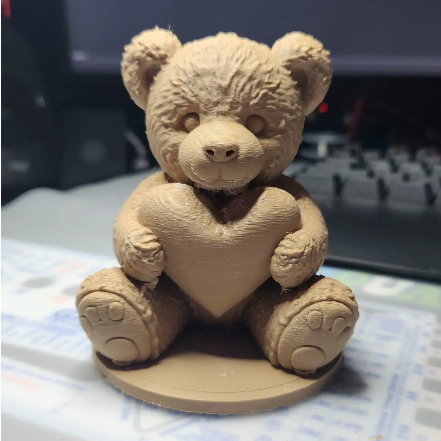 Source preview of the Valentine’s Love Bear 3D model by Fattyliver