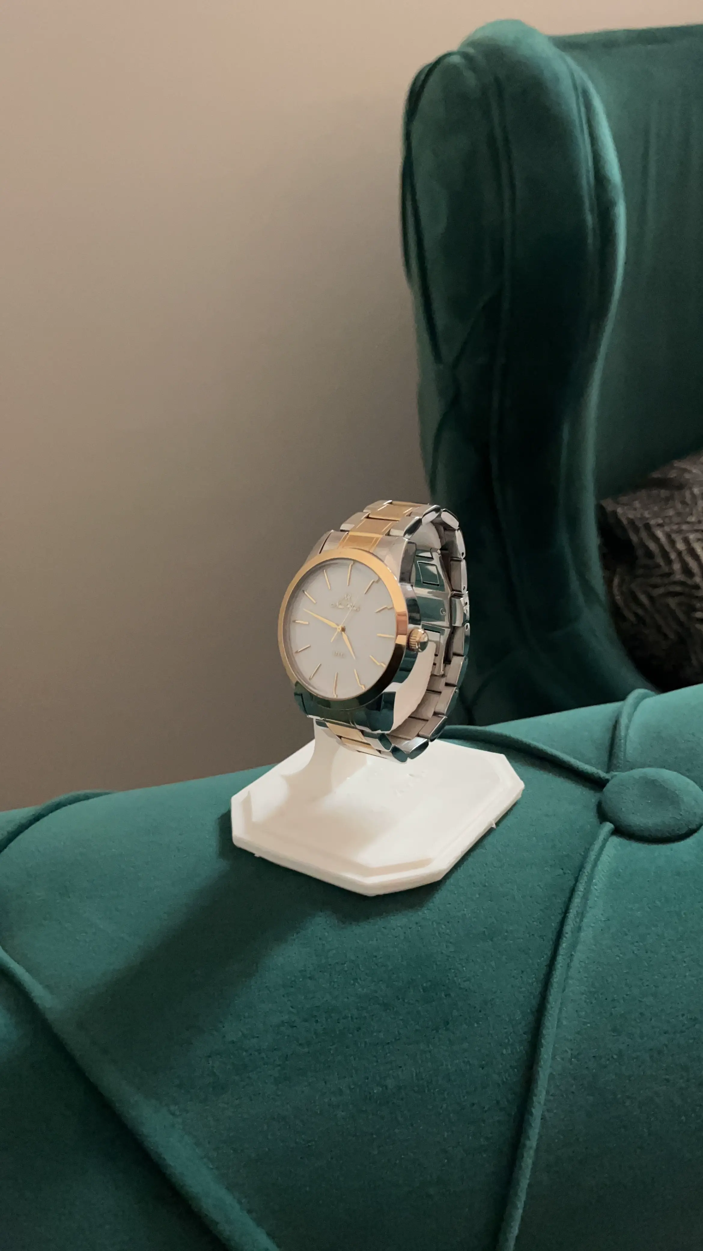 Bronvoorbeeld van het 3D-model Watch Holder door Musti_Projects