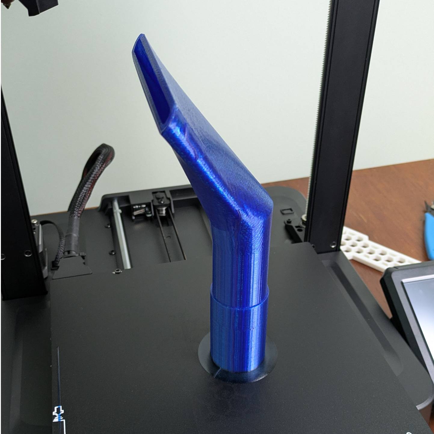 Bronvoorbeeld van het 3D-model Wet Vacuum Cleaner Nozzle door Ivan Kostiv🫰