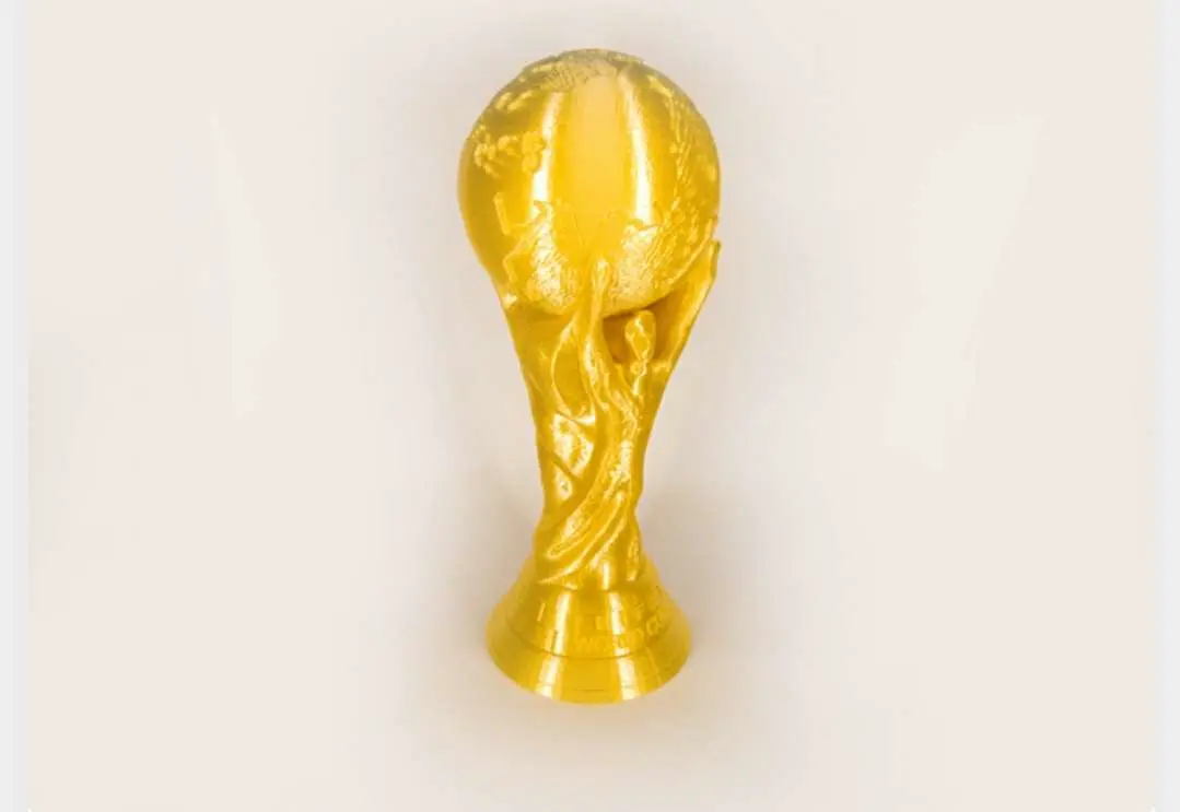 Bronvoorbeeld van het 3D-model World Cup Trophy door Jake Nelson